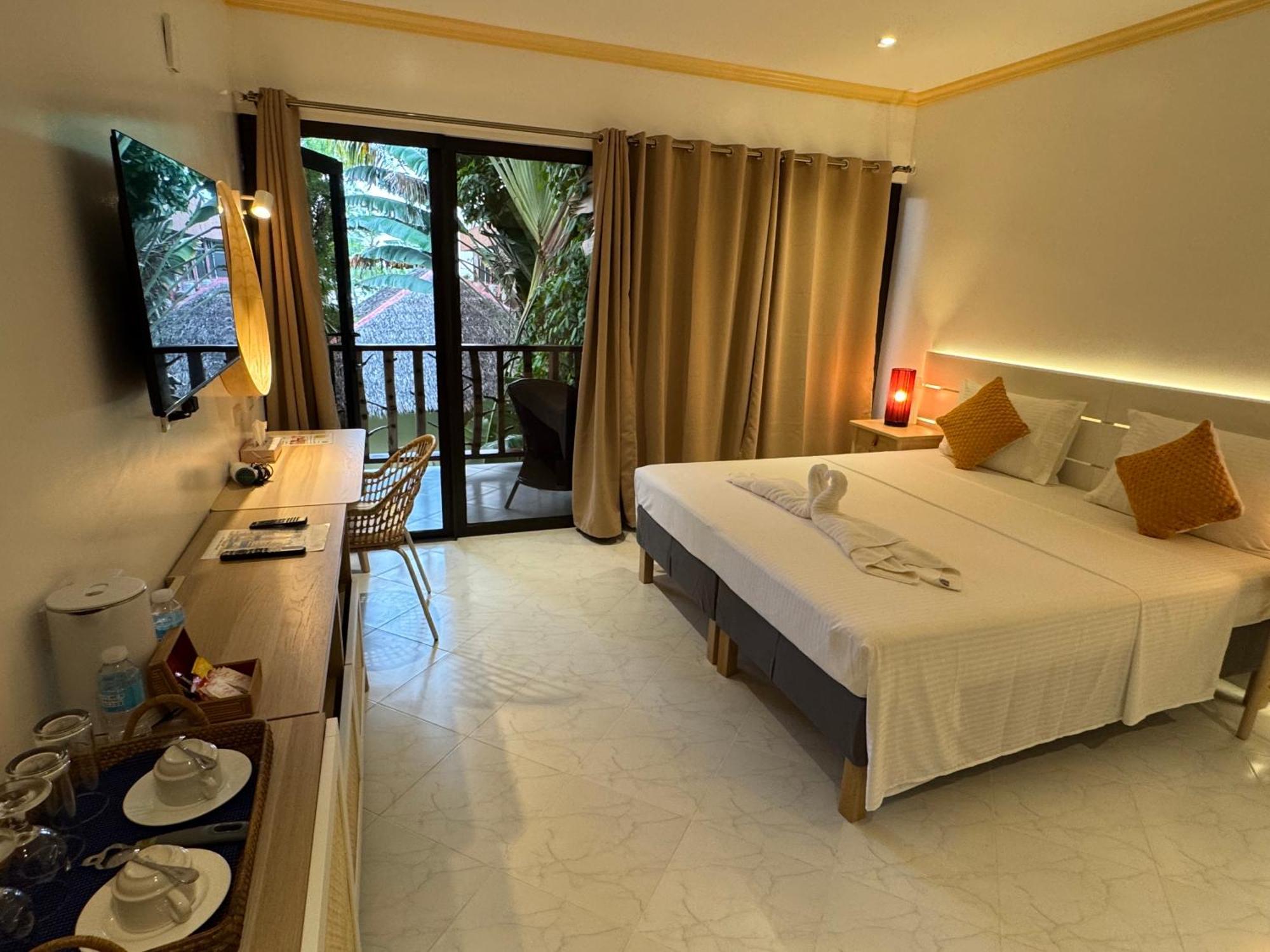 Alona Vida Beach Resort Panglao Bagian luar foto