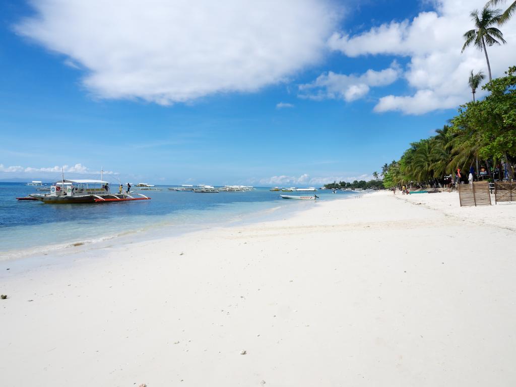 Alona Vida Beach Resort Panglao Bagian luar foto