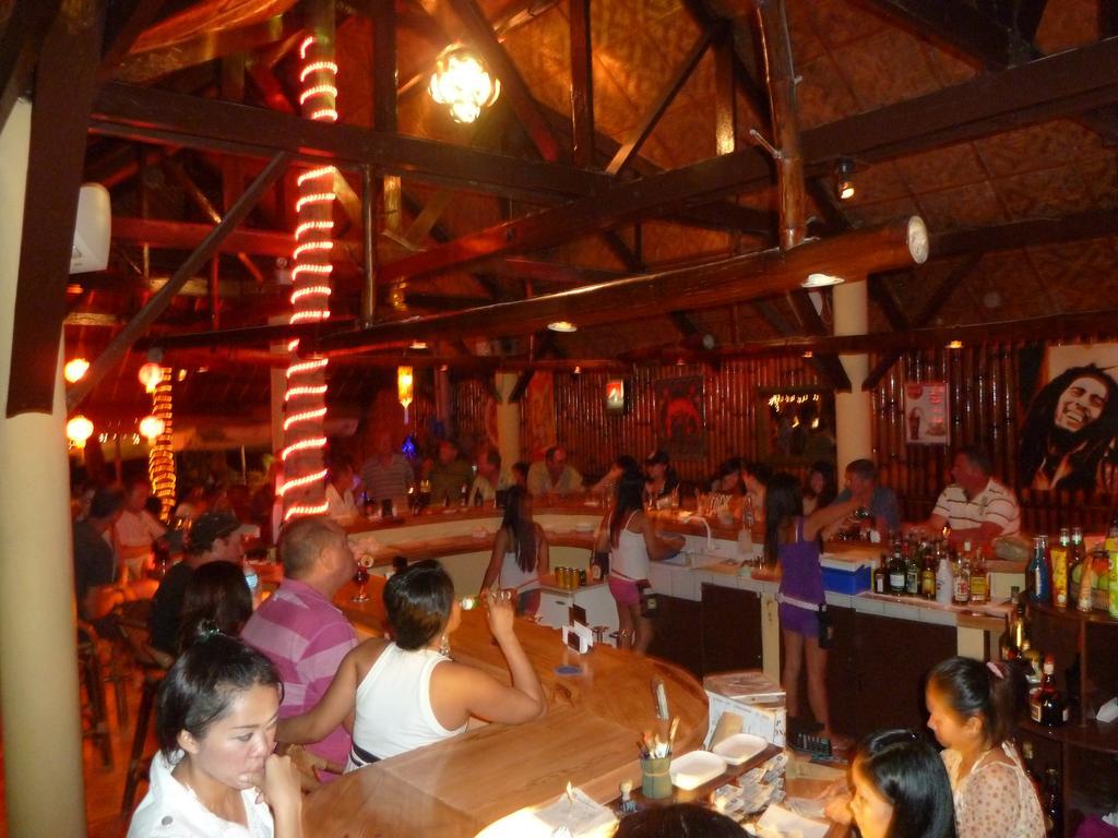 Alona Vida Beach Resort Panglao Bagian luar foto